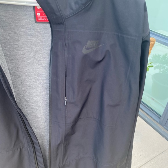 Nike coat - Picture 10 of 10